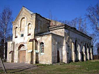 Деревня Большое Куземкино. Лютеранская церковь Святого Апостола Андрея Первозванного