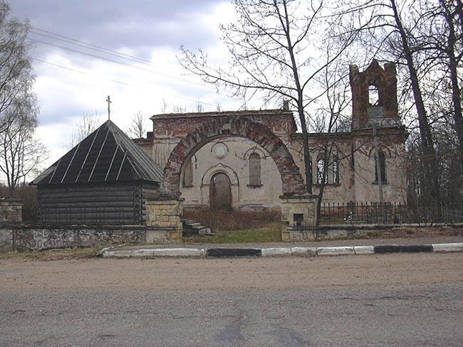 Церковь Святителя Николая Чудотворца в деревне Ястребино