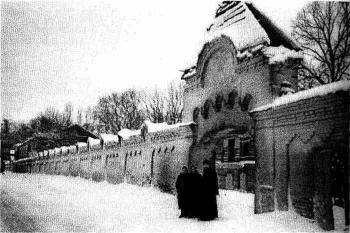 The Pyatigorsk Monastery of the Mother of God. The gate. Photograph of the early 20th cent.