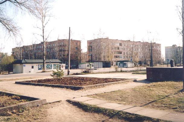 The urban village of  Lebyazhye. The central square