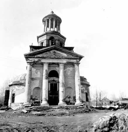 Руины церкви Великомученицы  Екатерины в поселке Мурино. Фото 1982