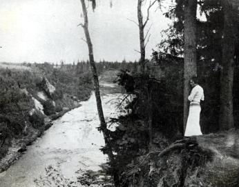 The River Tosno. Photograph of the early 20th cent.