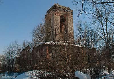 Kolchanovo country estate. The Church of the Nativity of Christ