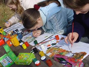 Pupils of the Mga children art school  at the International festival of the young artists 