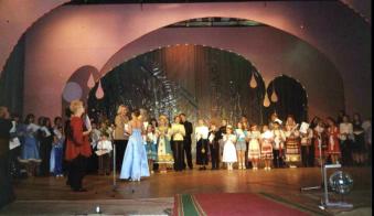 Детский музыкальный конкурс-фестиваль «Золотой петушок». Награждение победителей. 2003